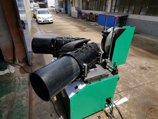 एचडीपीई पीपी एल्बो टी और क्रॉस वाई वेल्डिंग प्रकारों के लिए 90-315 मिमी वर्कशॉप फिटिंग फैब्रिकेशन वेल्डिंग फ्यूजन मशीन