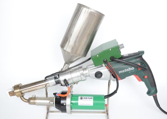220V पीई पीपी पाइप ग्रेन्यूल एक्सट्रूज़न वेल्डिंग गन 8kg 1600W गर्म हवा शक्ति
